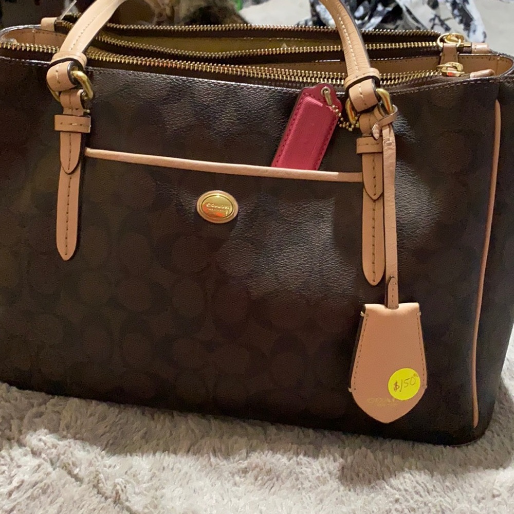 Coach purse - Picture 1 of 2